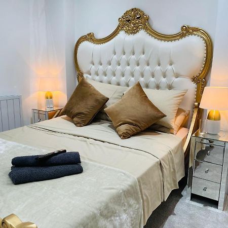 Salt Hill Windsor Legoland Eton Heathrow Luxury 2 Bed 1 Bath Free Parking Slough Exterior photo