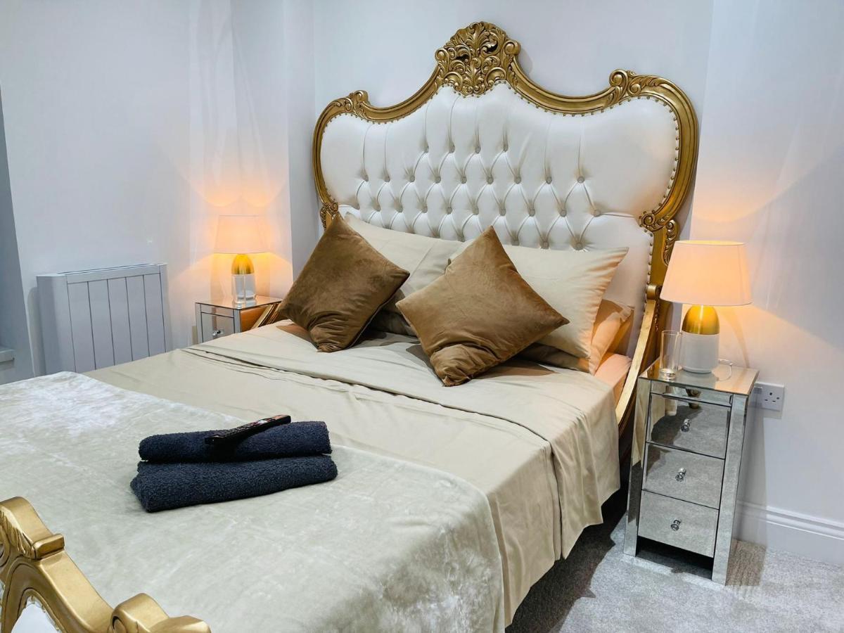 Salt Hill Windsor Legoland Eton Heathrow Luxury 2 Bed 1 Bath Free Parking Slough Exterior photo