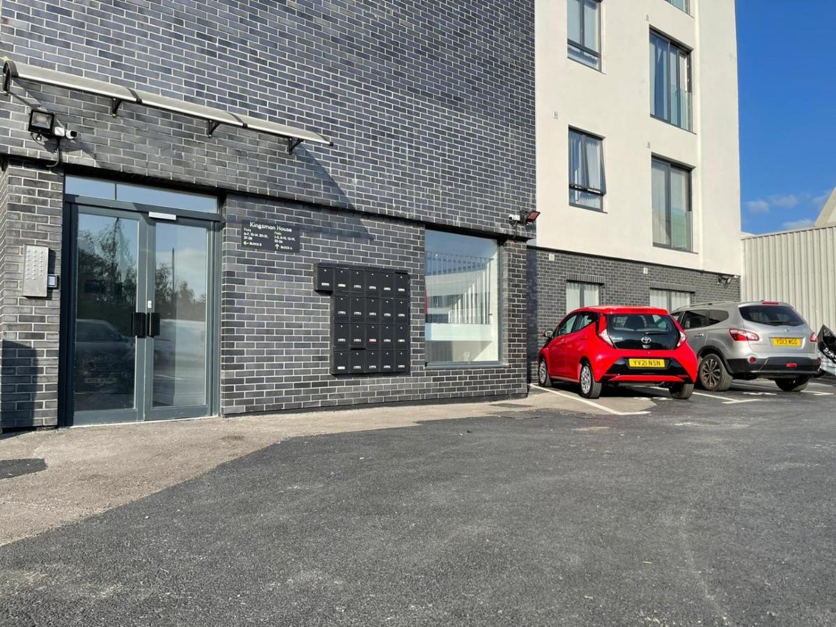 Salt Hill Windsor Legoland Eton Heathrow Luxury 2 Bed 1 Bath Free Parking Slough Exterior photo