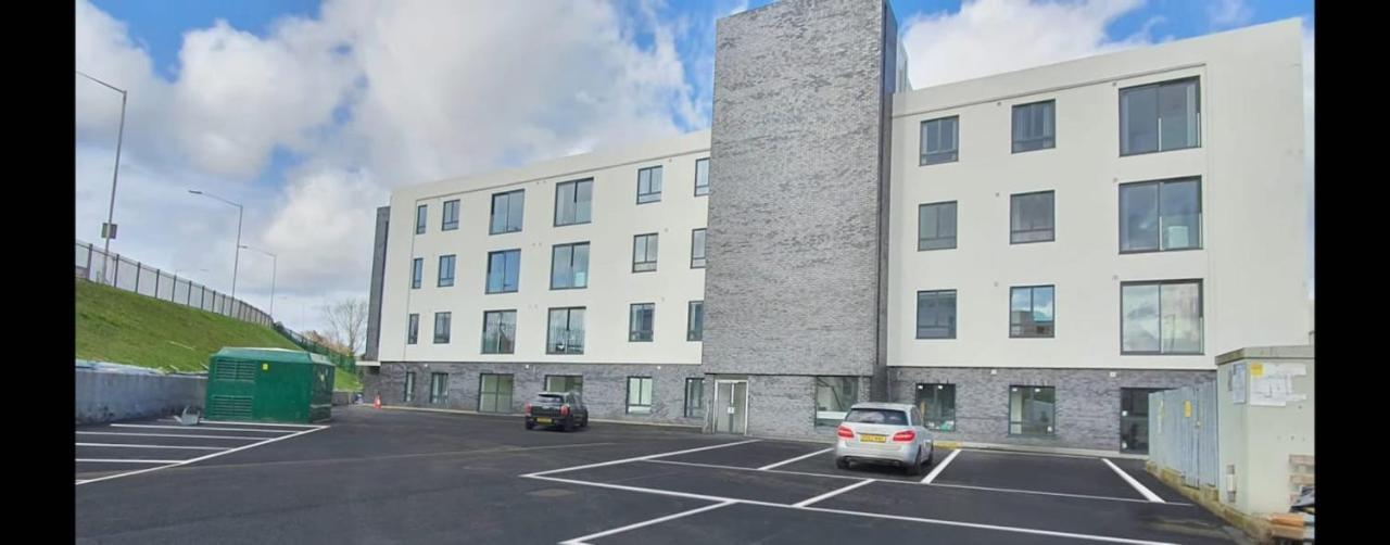 Salt Hill Windsor Legoland Eton Heathrow Luxury 2 Bed 1 Bath Free Parking Slough Exterior photo